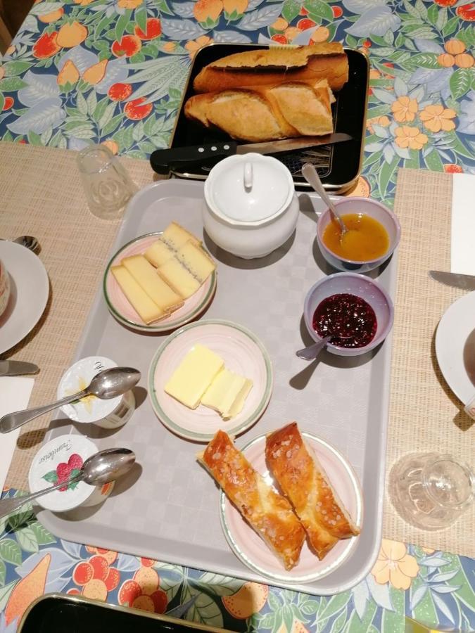 פוליני Chambre Et Table D'Hotes La Meule מראה חיצוני תמונה